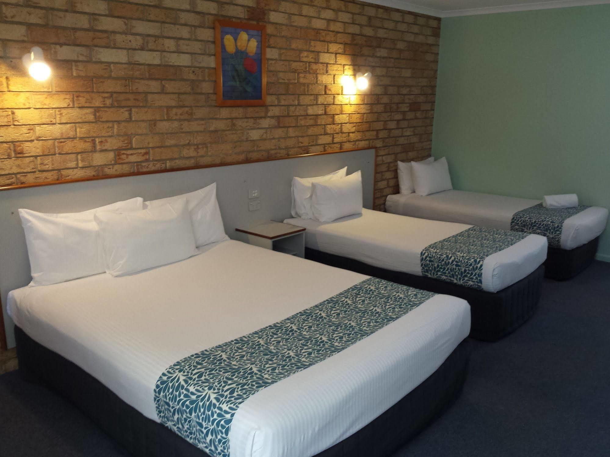 Sunshine Coast Motor Lodge Woombye Экстерьер фото